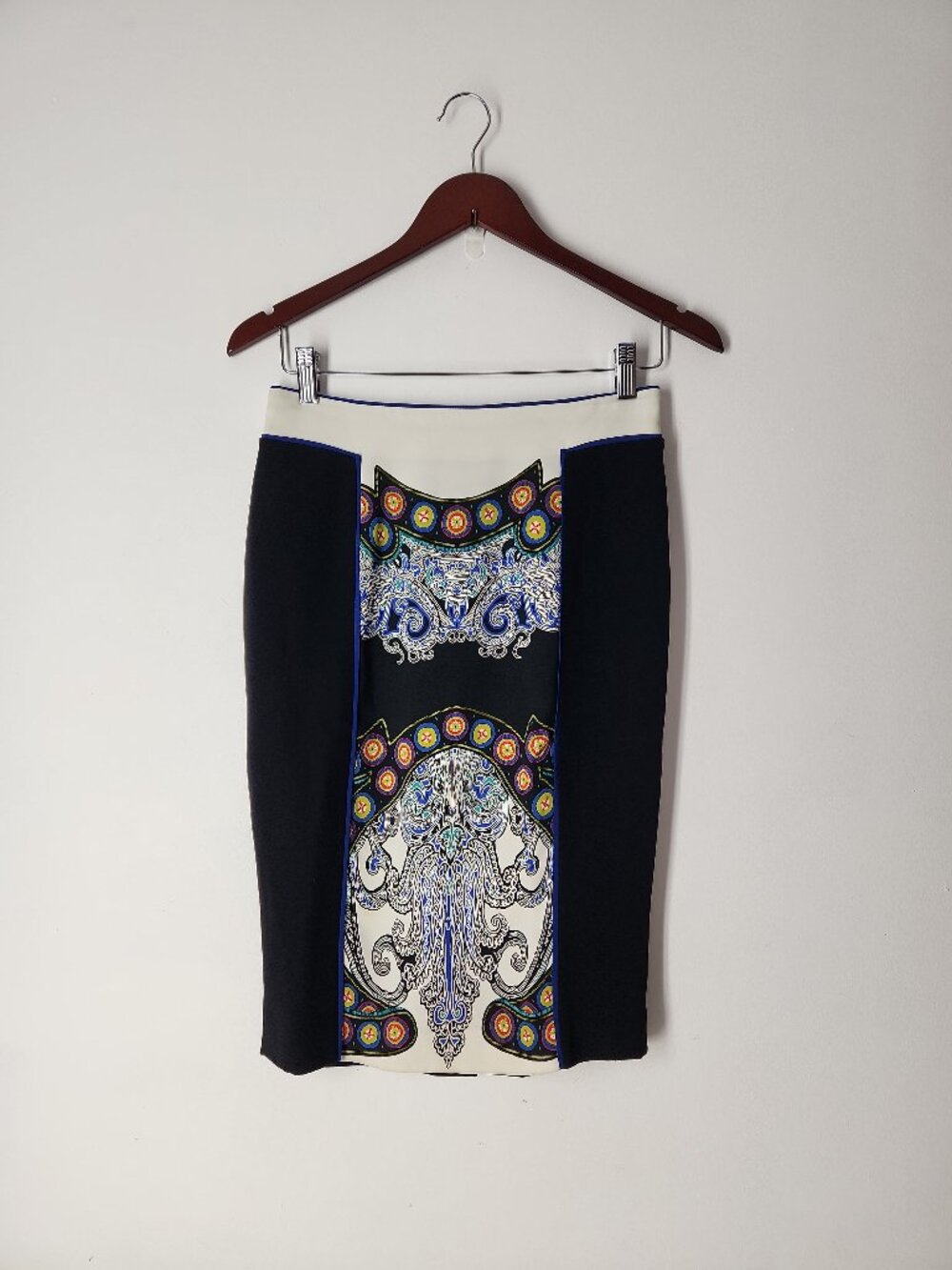 Etro 38 / 2 US Knee-Length Pencil Skirt mandala paisley black back blue piping